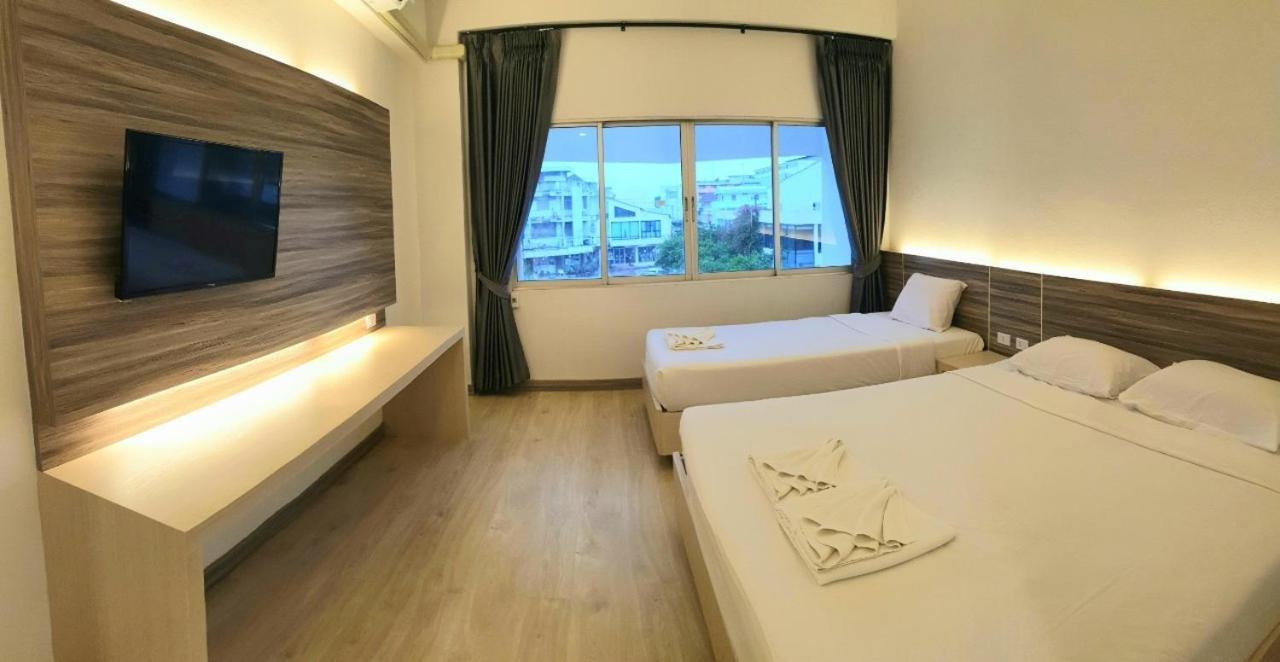 Petchkasem Grand Hotel Сурин Экстерьер фото